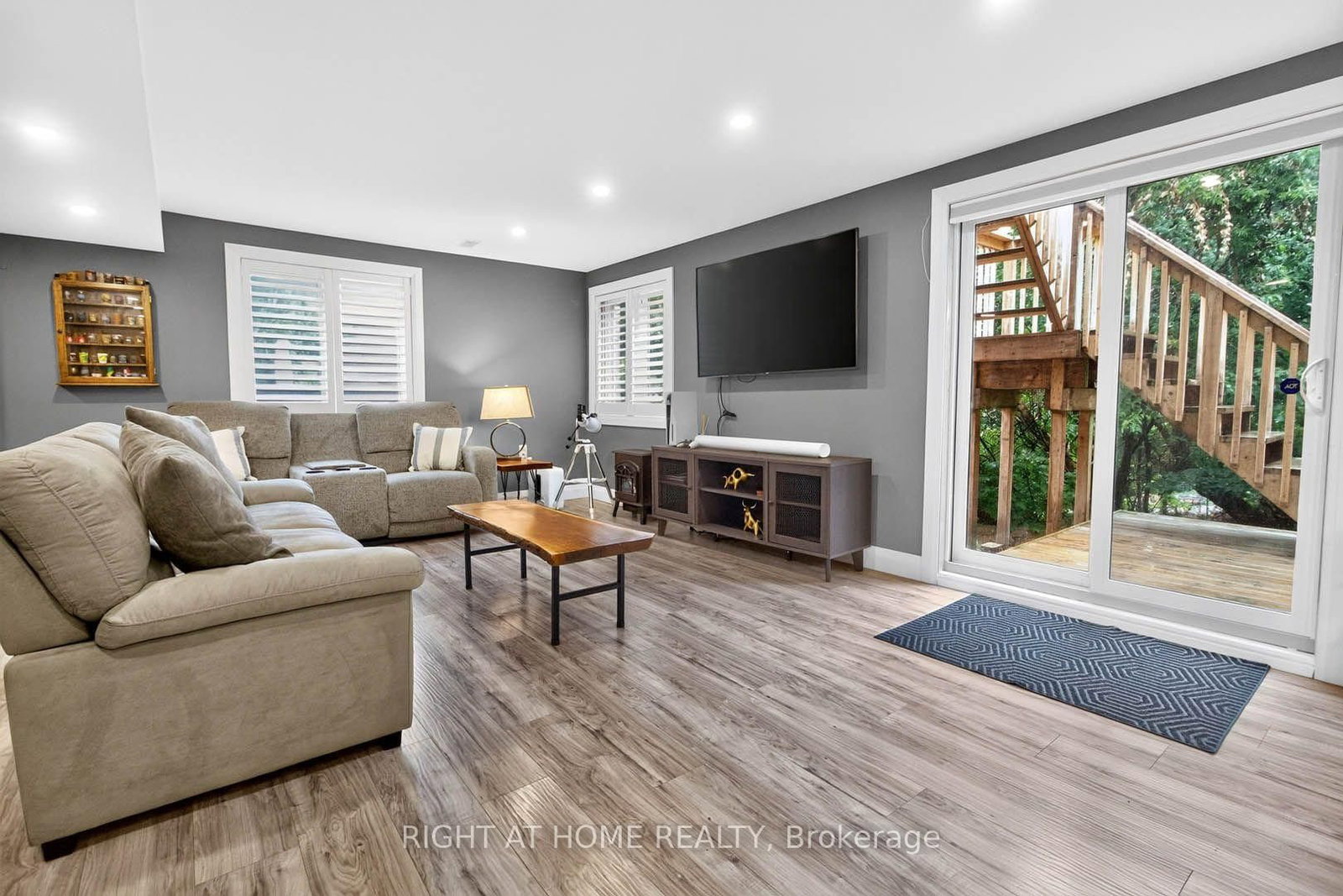 16 Rolling Lane • Hamilton, ON photo 25