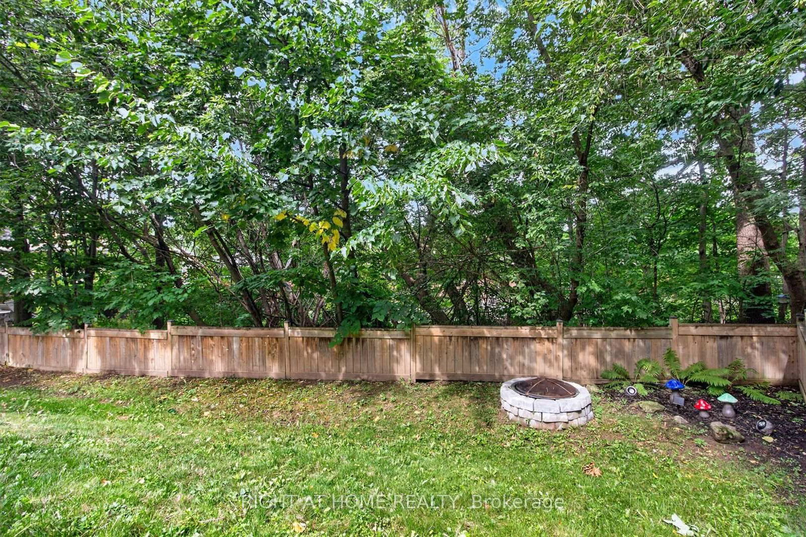 16 Rolling Lane • Hamilton, ON photo 39