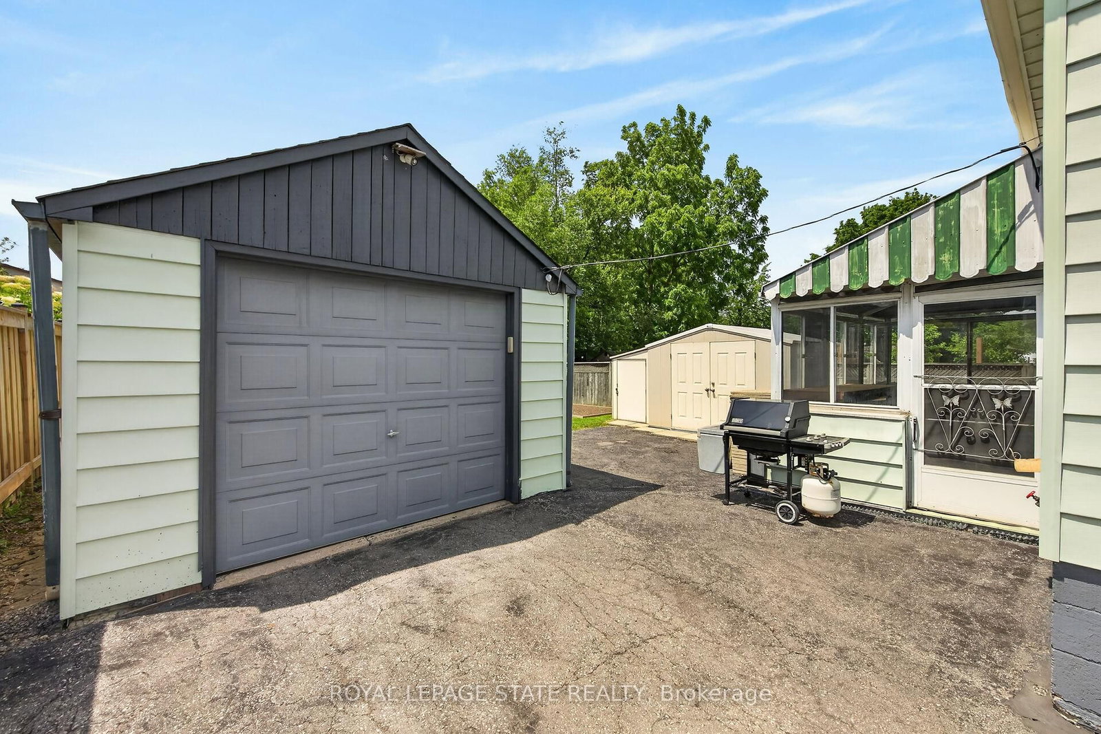 302 East 28th Street • Hamilton, ON photo 21