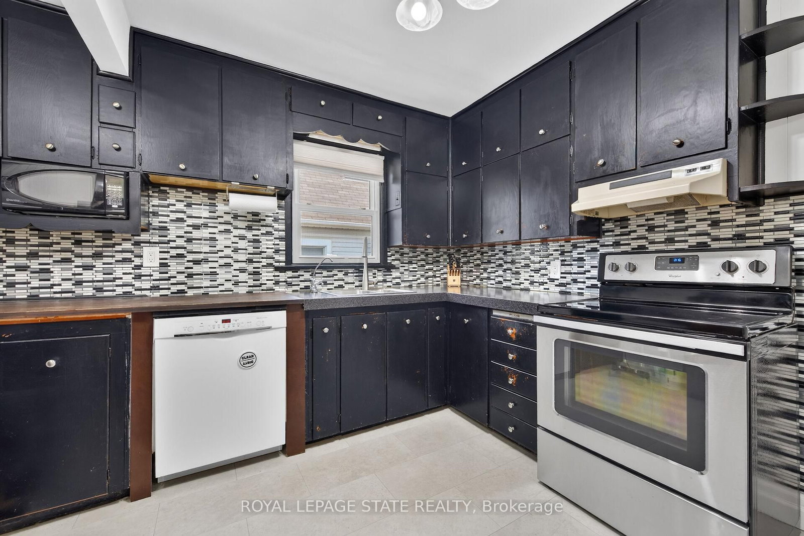 302 East 28th Street • Hamilton, ON photo 4