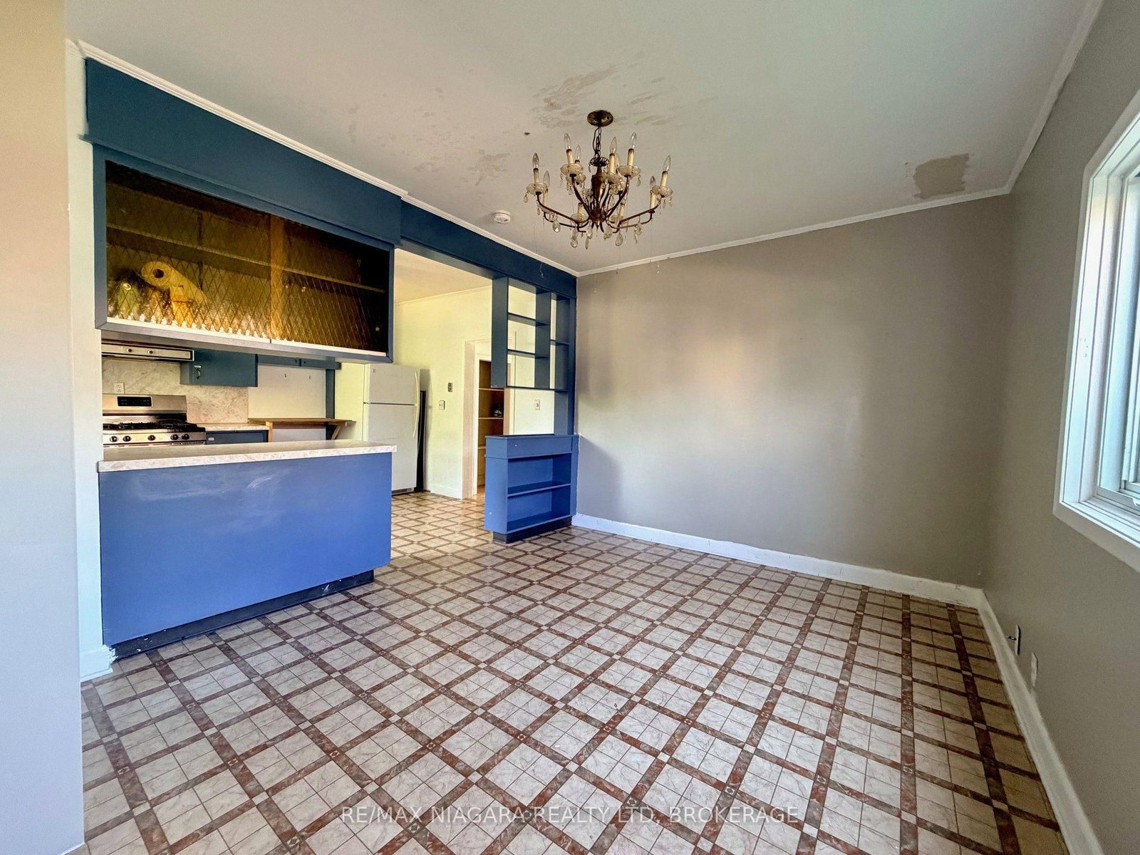 93 State Street • Welland, ON photo 11