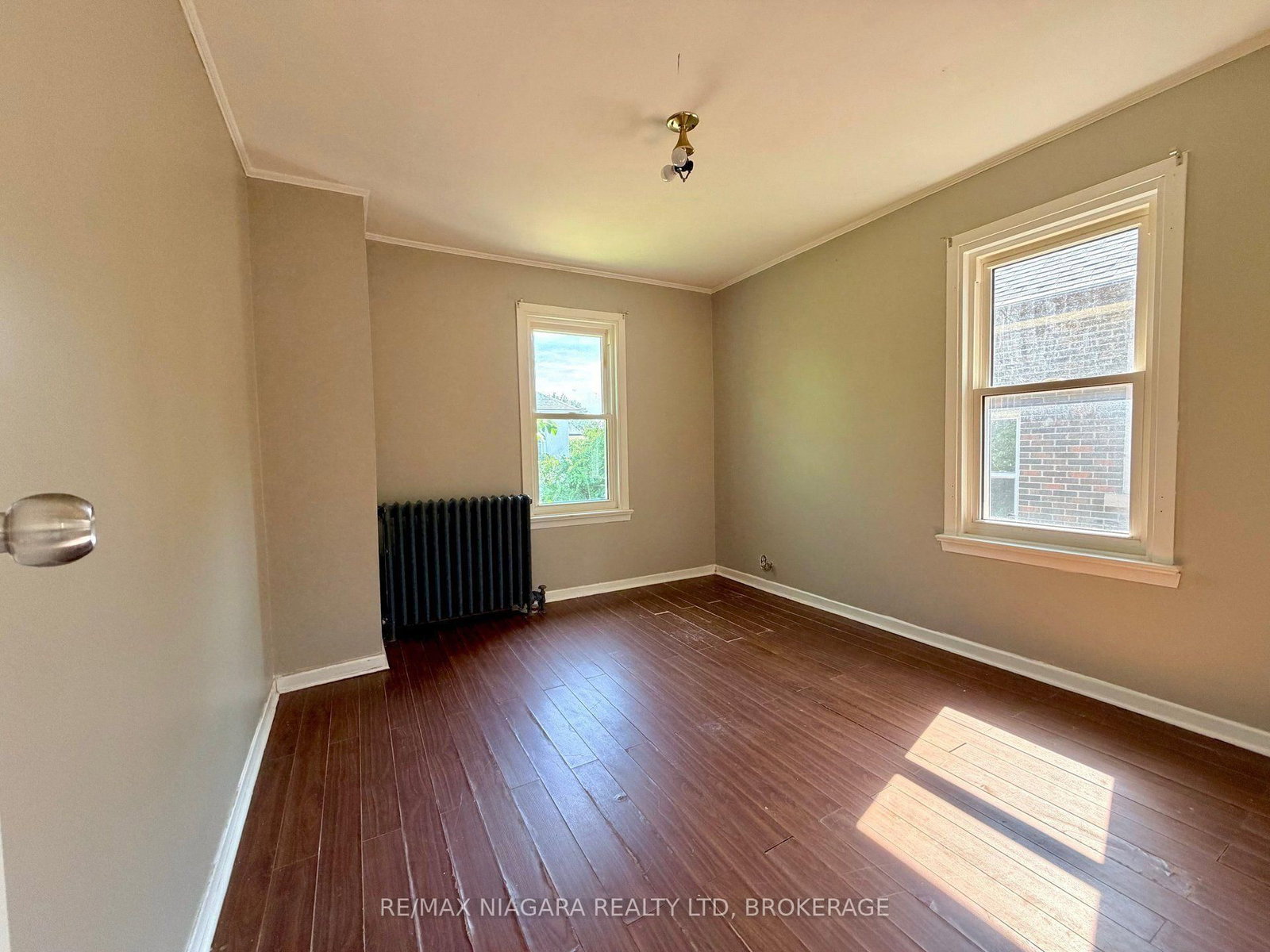 93 State Street • Welland, ON photo 17