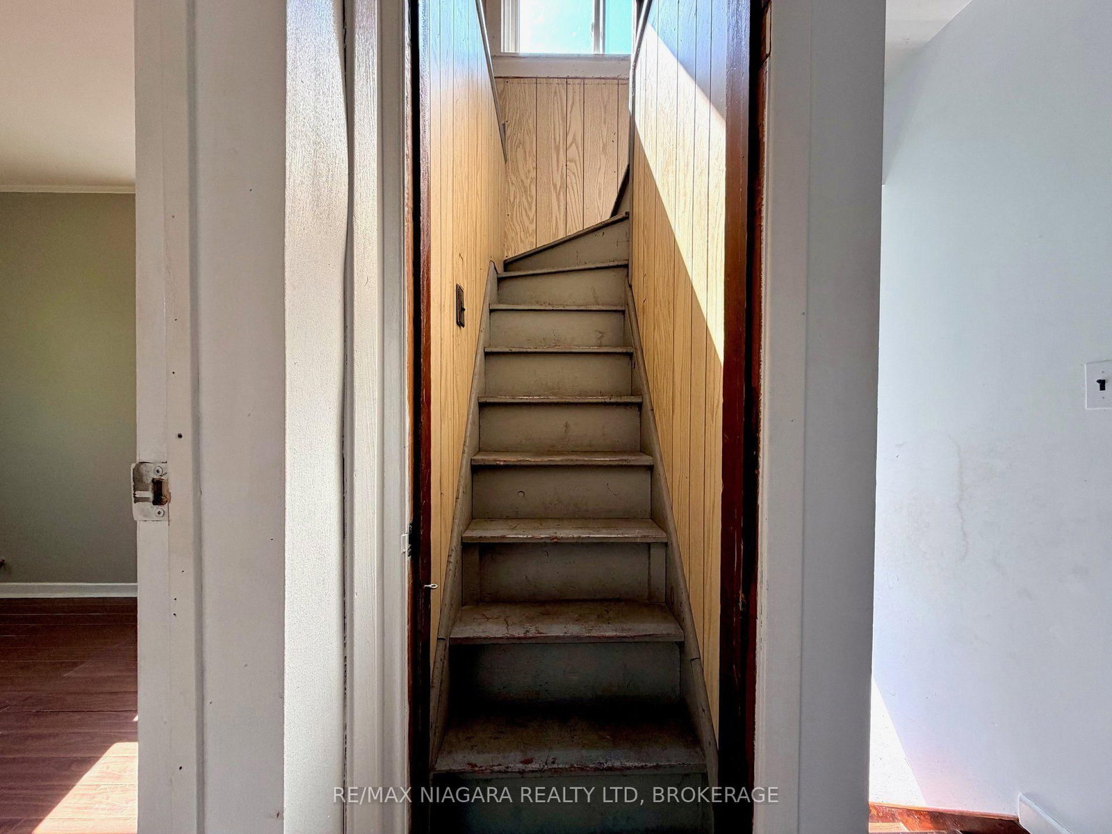 93 State Street • Welland, ON photo 20