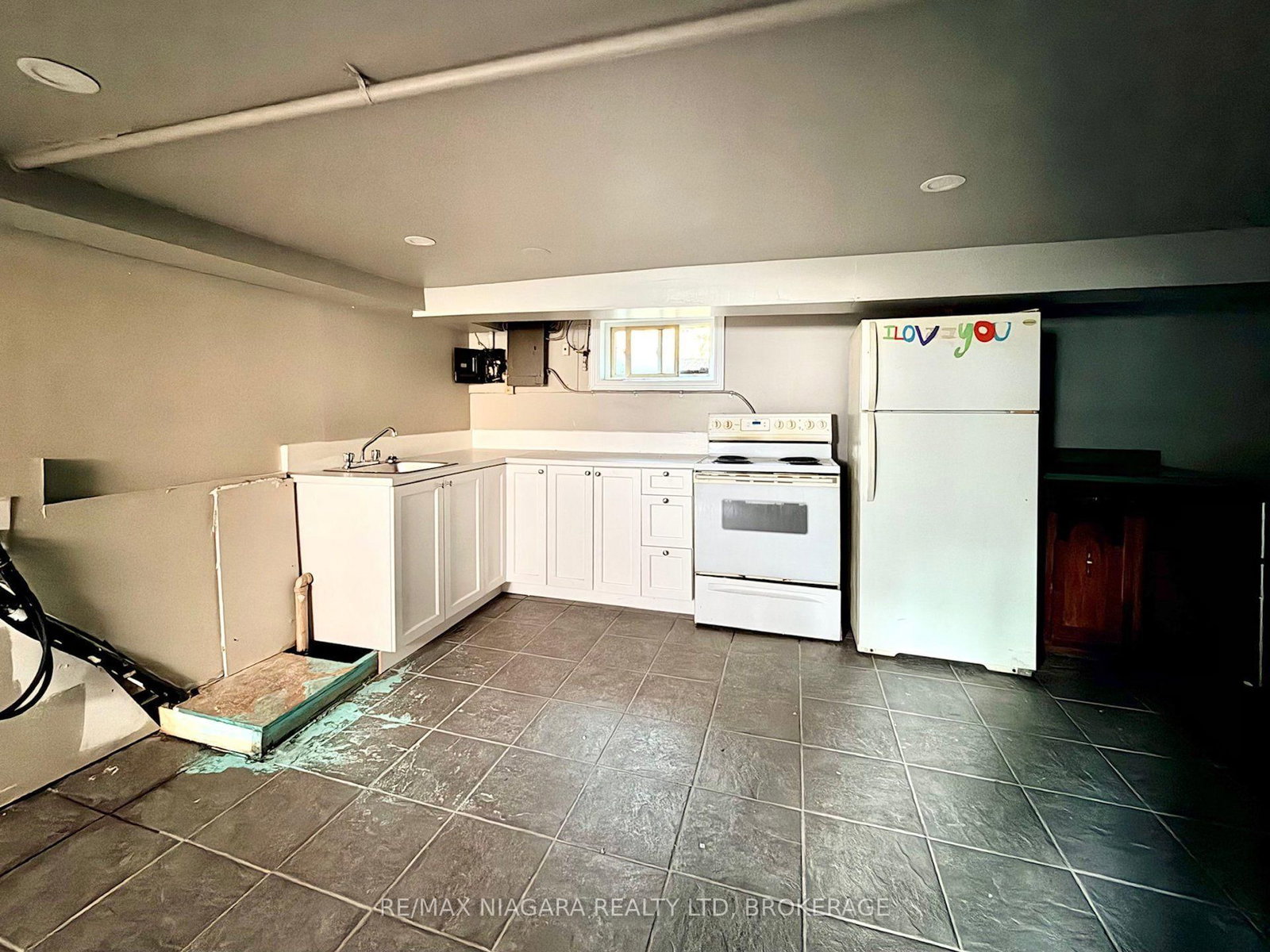 93 State Street • Welland, ON photo 27