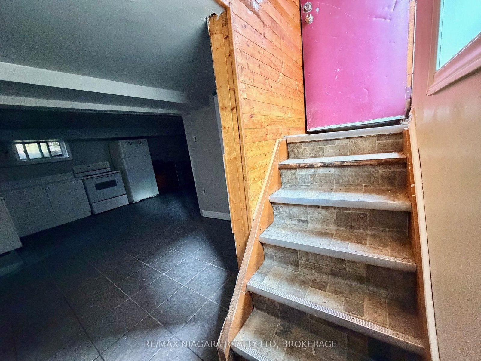 93 State Street • Welland, ON photo 31