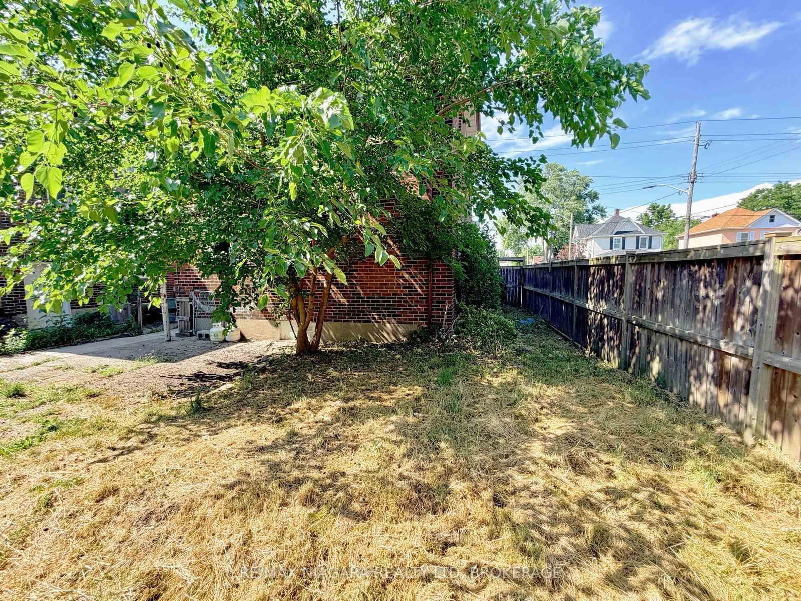 93 State Street • Welland, ON photo 35