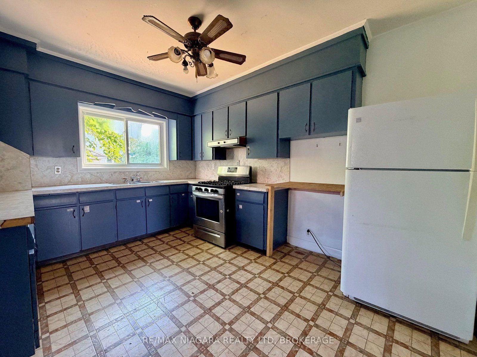 93 State Street • Welland, ON photo 9