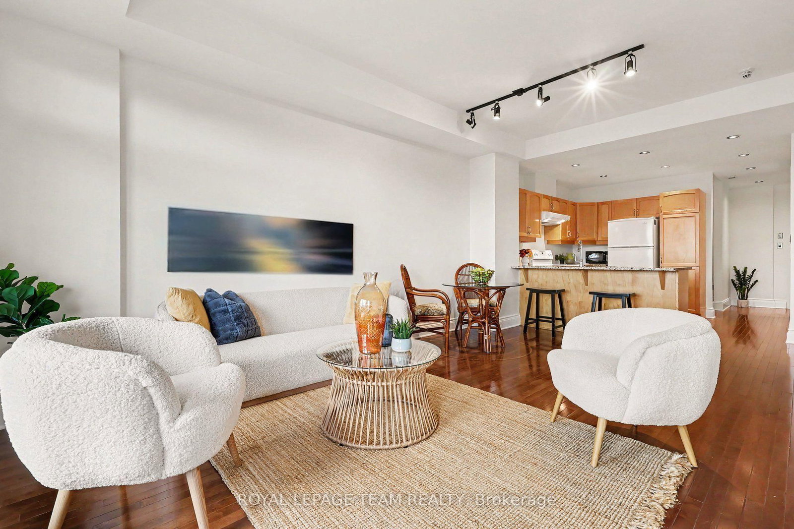 330 Loretta Avenue S • #405 • Ottawa, ON photo 12