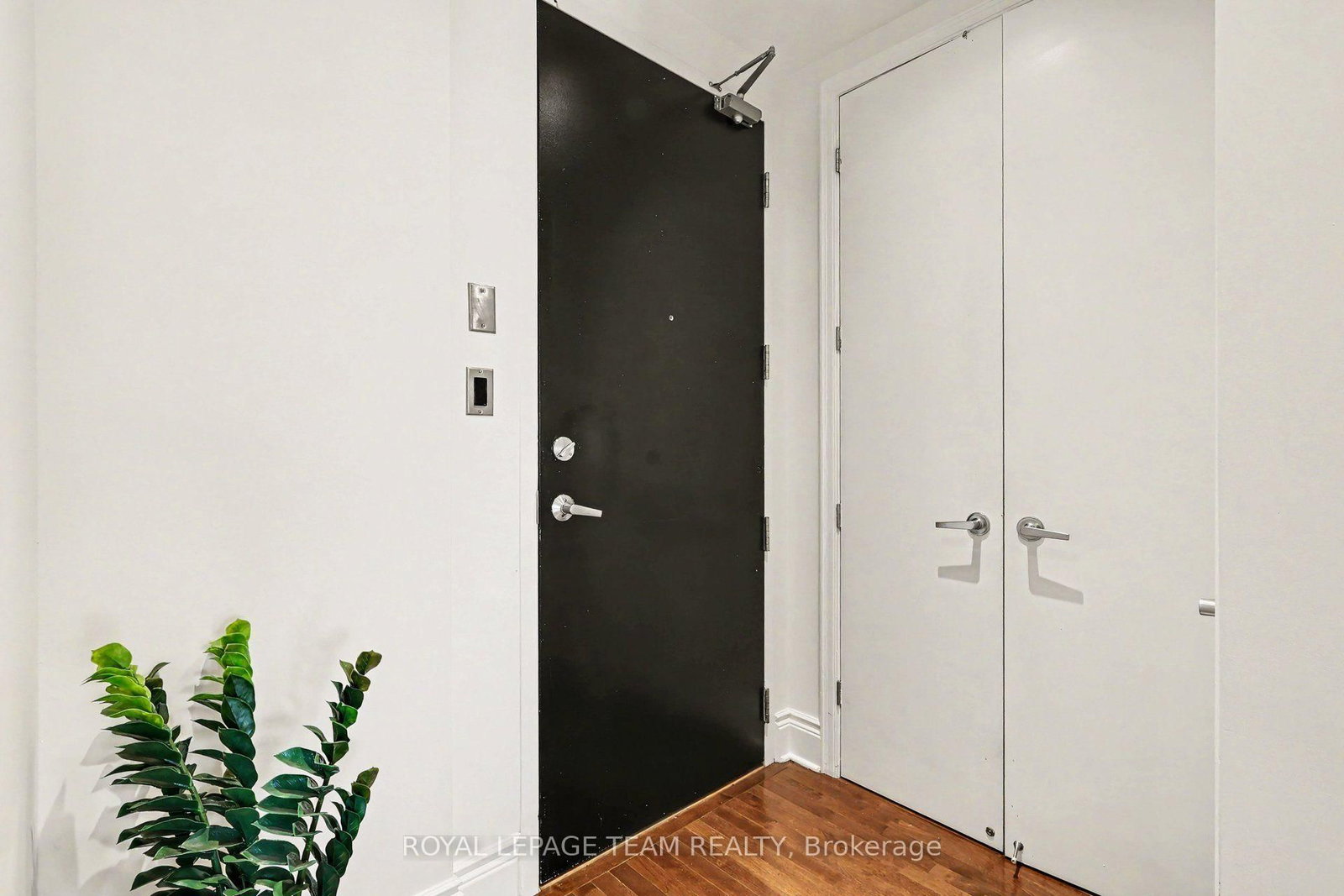 330 Loretta Avenue S • #405 • Ottawa, ON photo 3