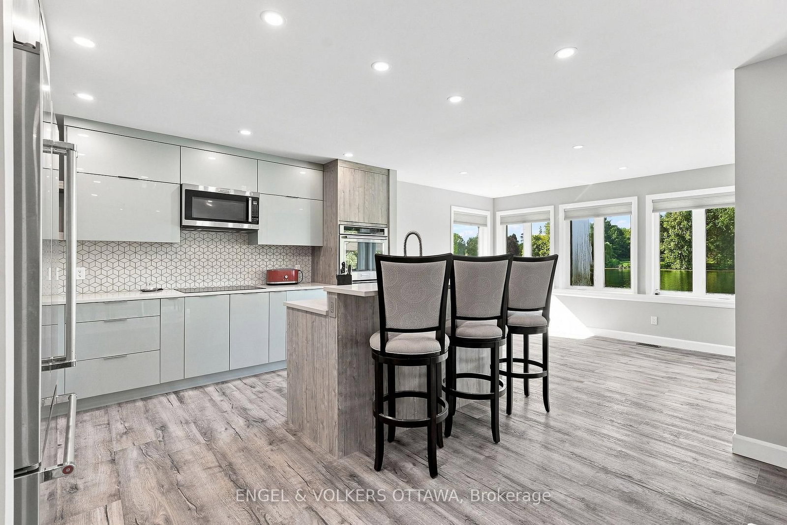 1760B River Road • Ottawa, ON photo 10