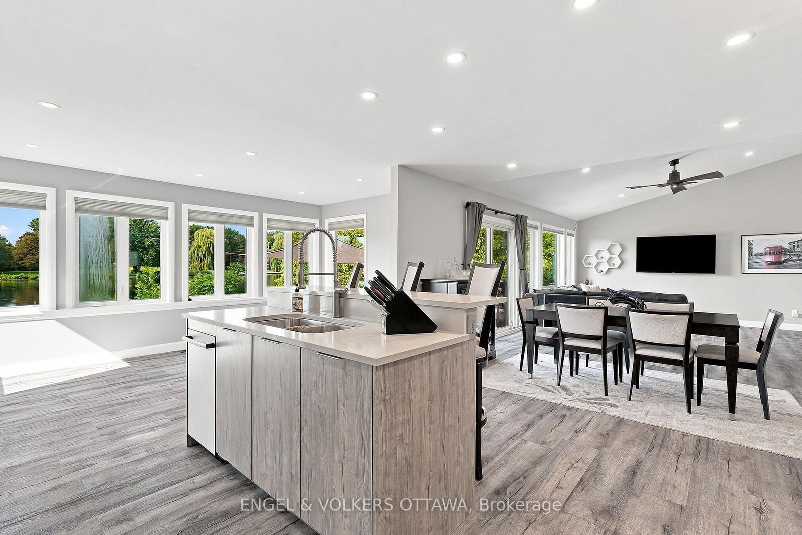 1760B River Road • Ottawa, ON photo 15