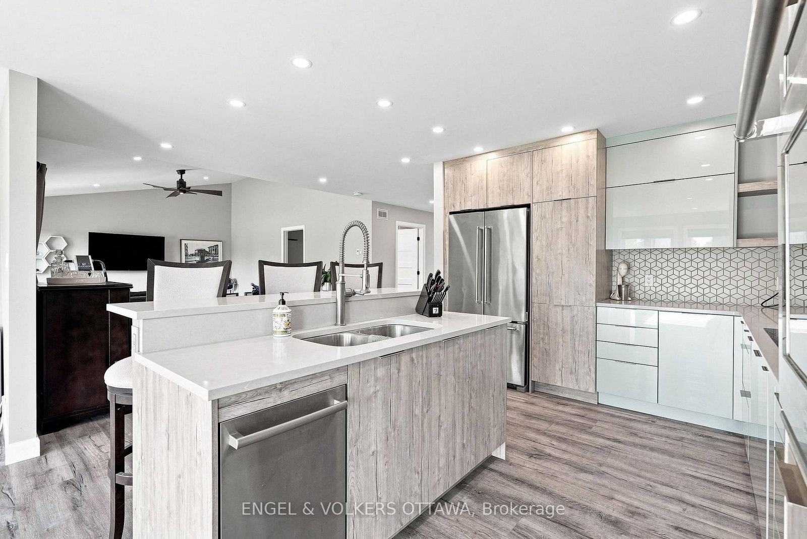 1760B River Road • Ottawa, ON photo 16