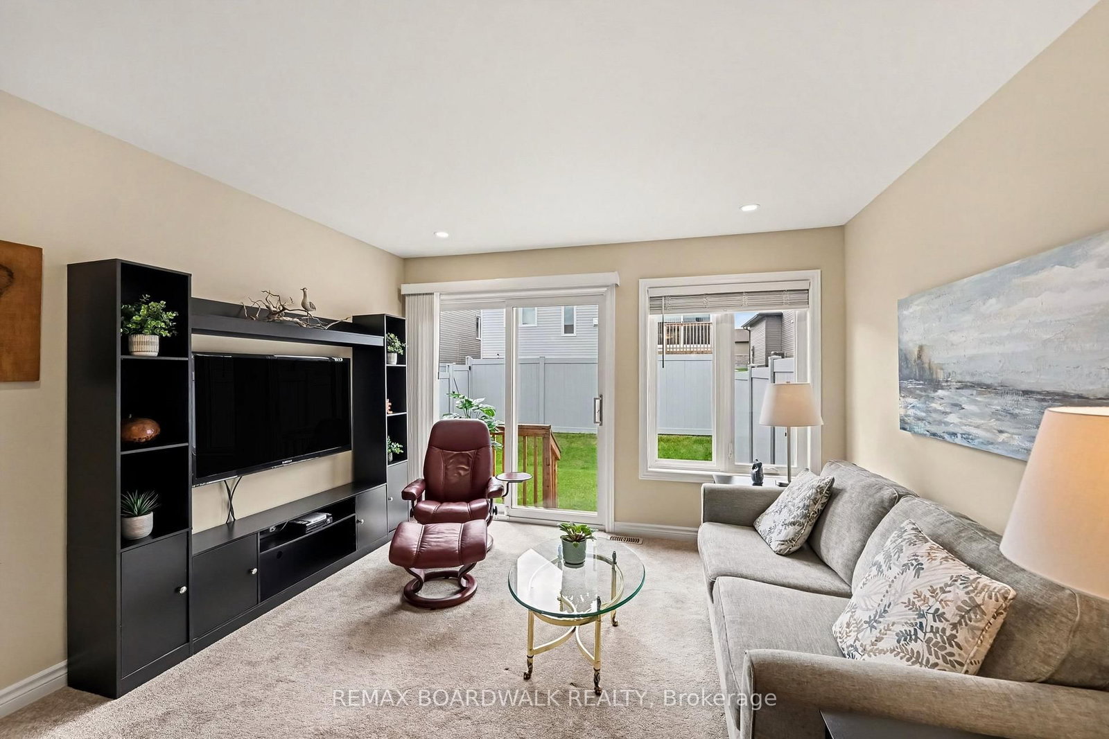 100 Seabert Drive • Arnprior, ON photo 12
