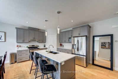 971 Downing Drive • Woodstock, ON photo 9