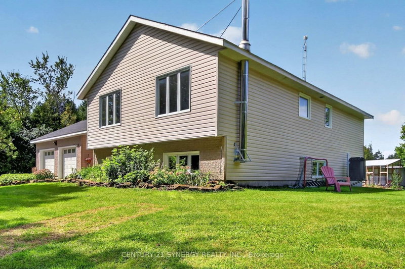 496 William Campbell Road