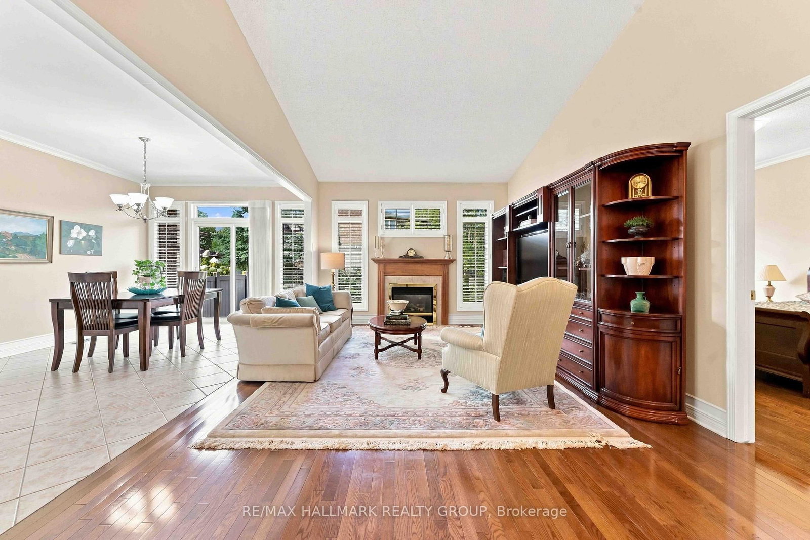 121 Bartlett Private • Ottawa, ON photo 10