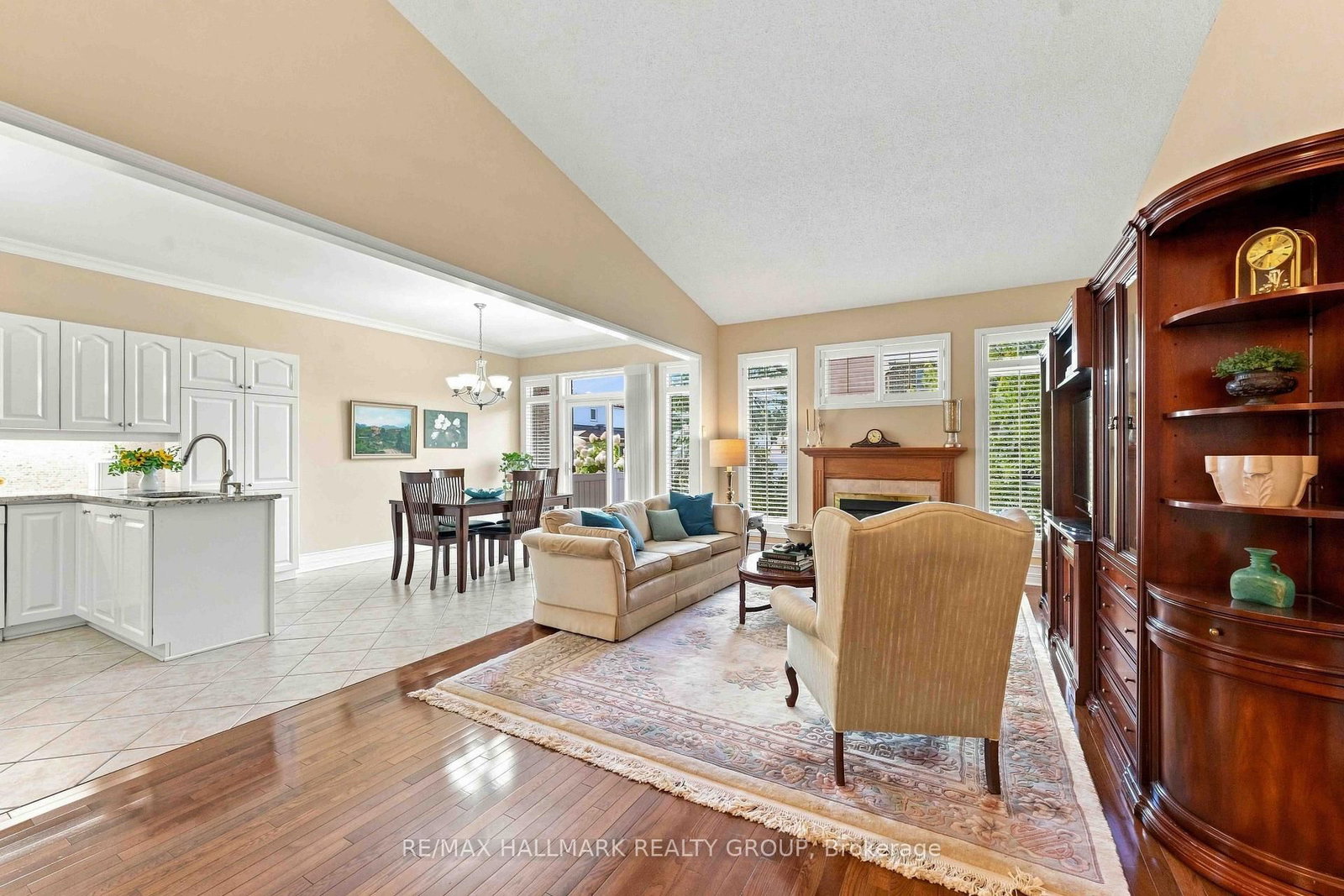 121 Bartlett Private • Ottawa, ON photo 12