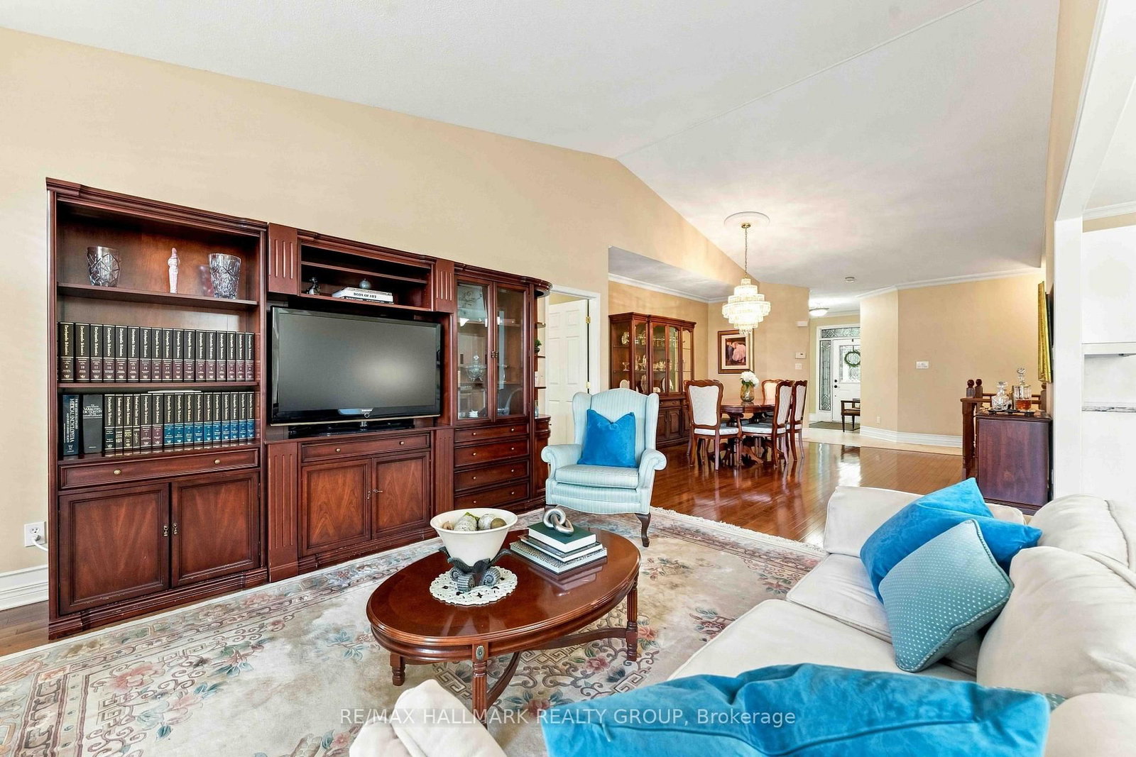 121 Bartlett Private • Ottawa, ON photo 14