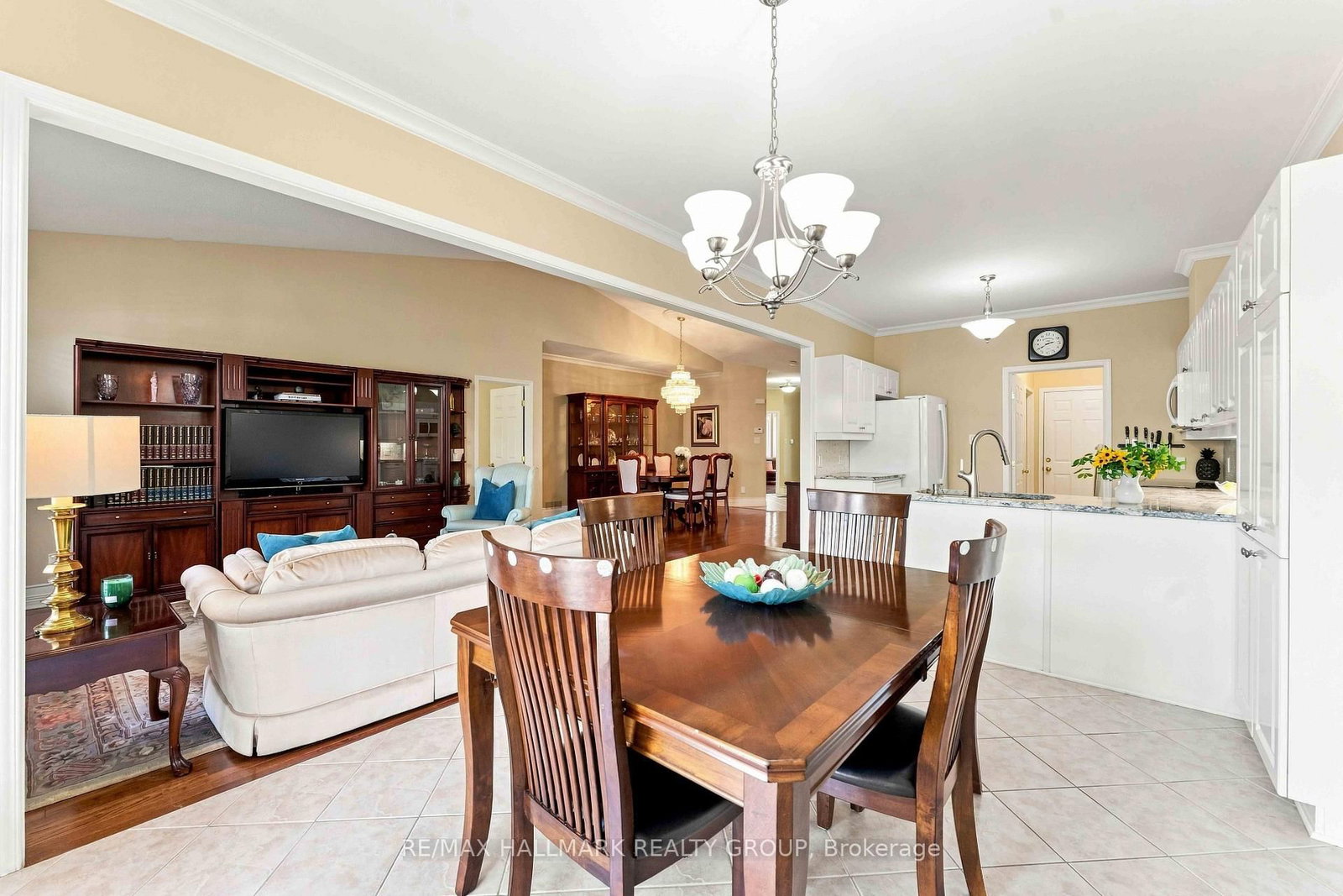 121 Bartlett Private • Ottawa, ON photo 21