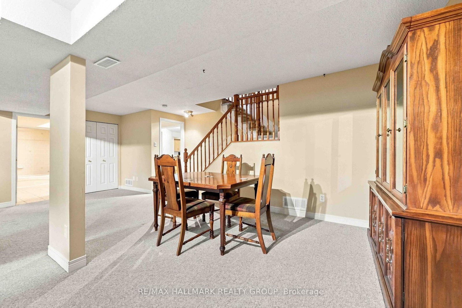 121 Bartlett Private • Ottawa, ON photo 31