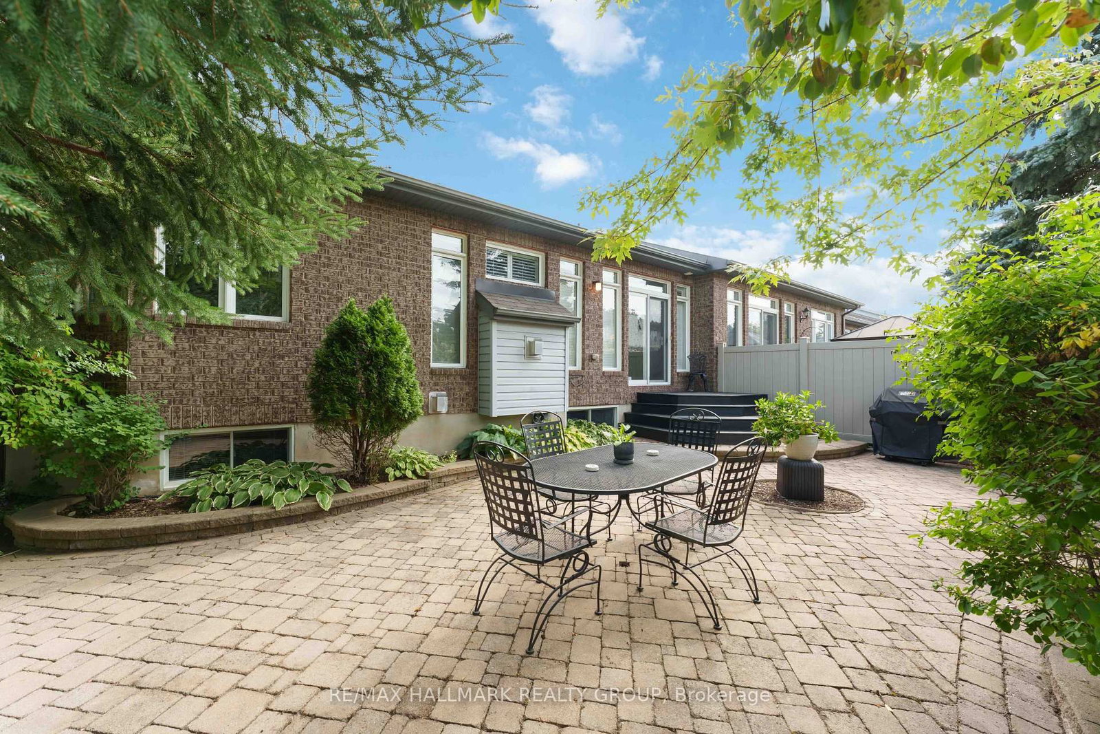 121 Bartlett Private • Ottawa, ON photo 37