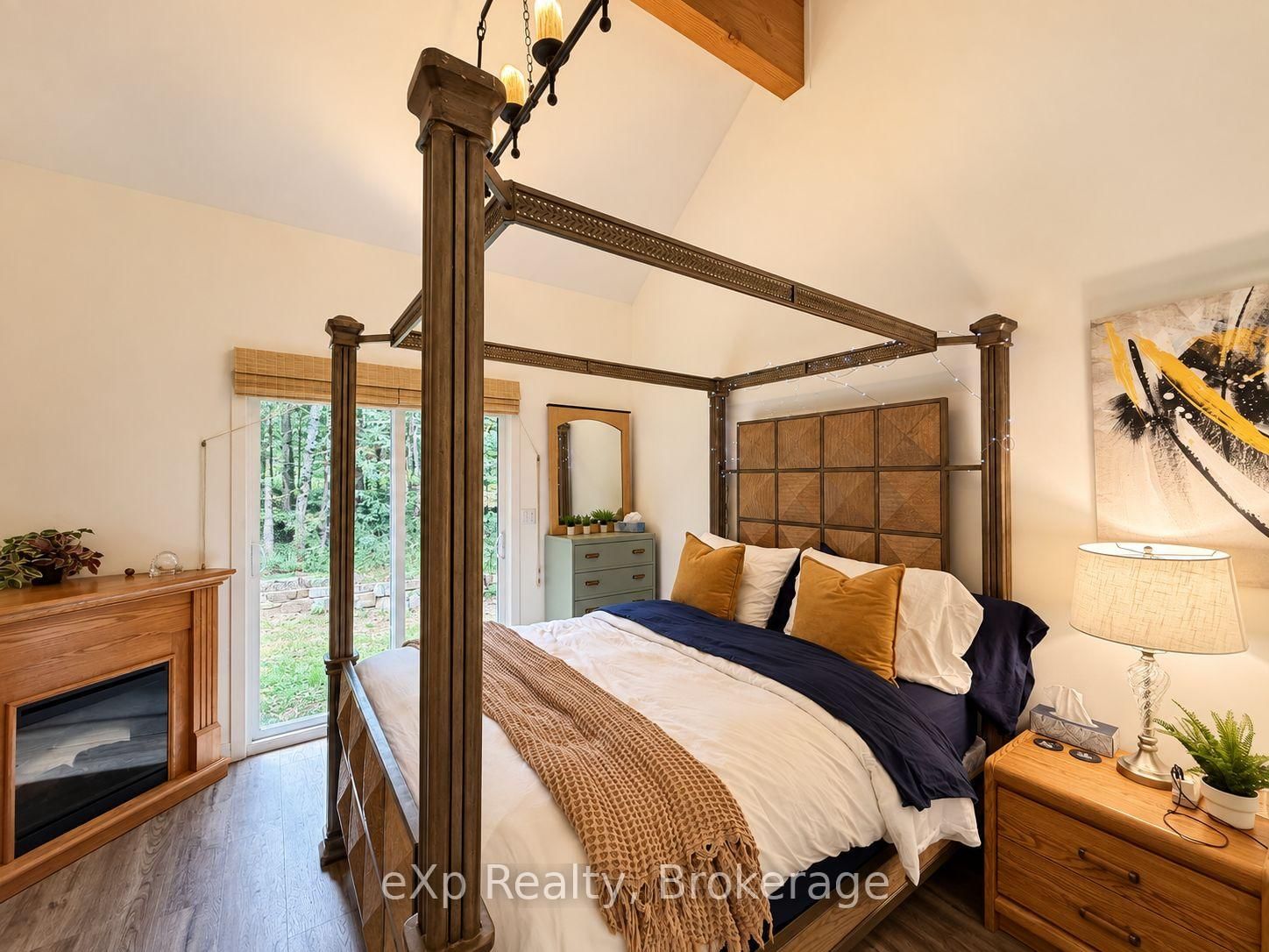 422 Balsam Chutes Road • Huntsville, ON photo 2