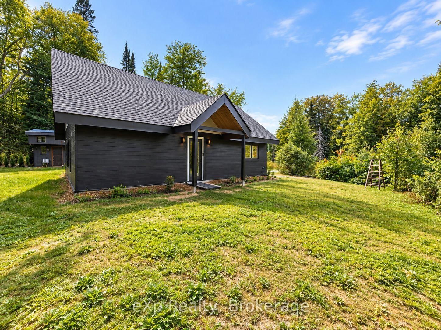 422 Balsam Chutes Road • Huntsville, ON photo 35