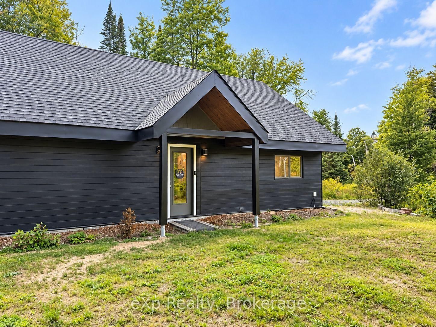 422 Balsam Chutes Road • Huntsville, ON photo 4