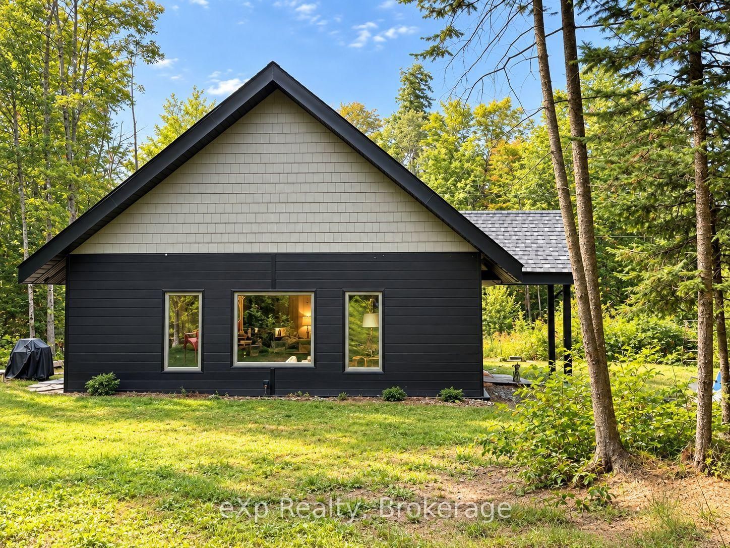 422 Balsam Chutes Road • Huntsville, ON photo 5