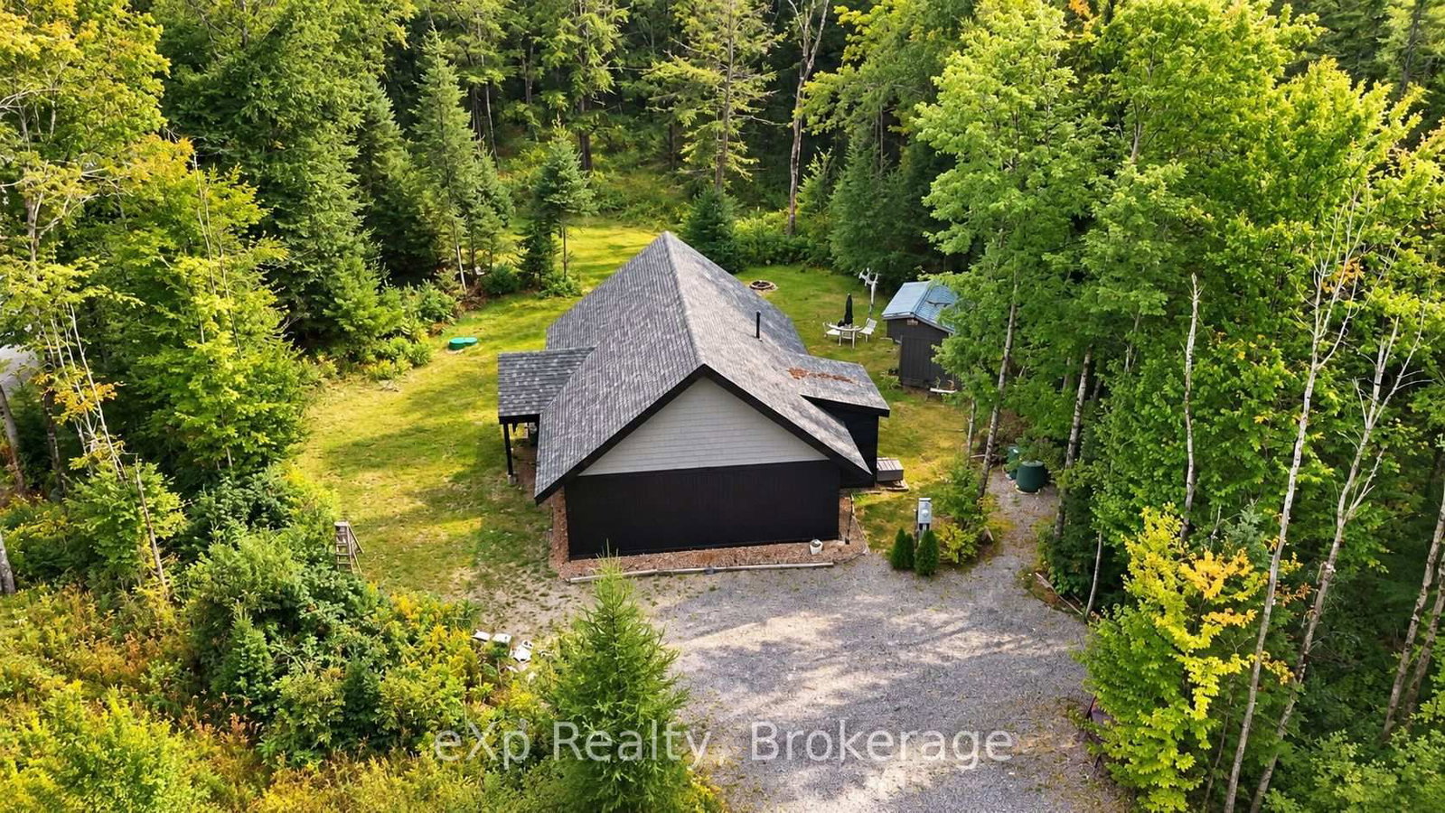 422 Balsam Chutes Road • Huntsville, ON photo 6