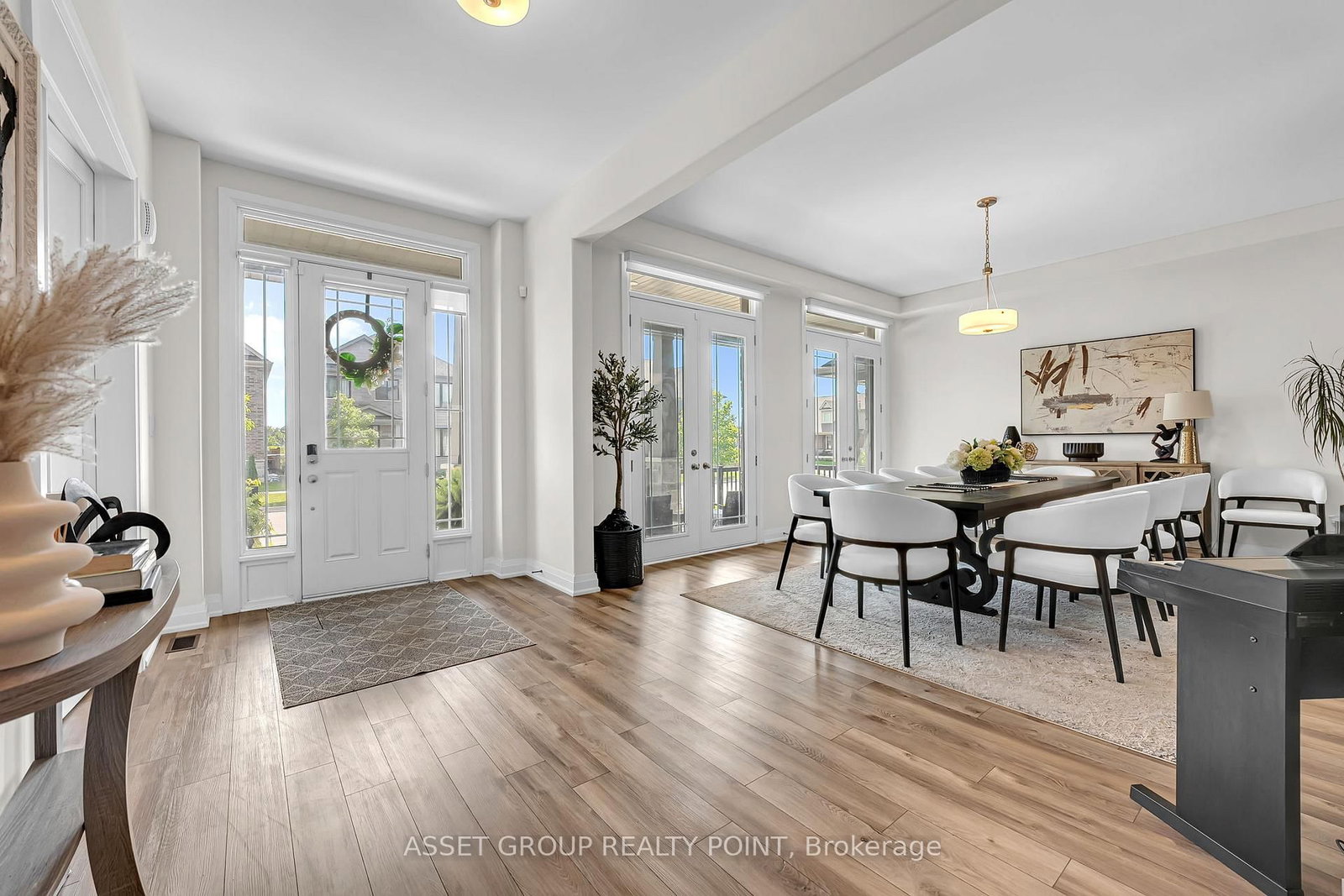 202 Strachan Street • Port Hope, ON photo 6