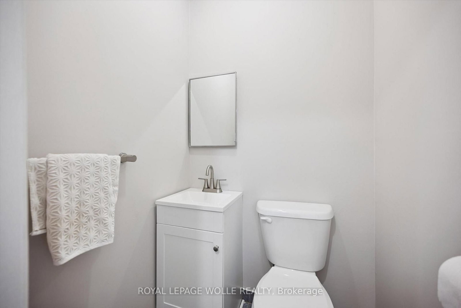 37 Shadeland Crescent • Kitchener, ON photo 16