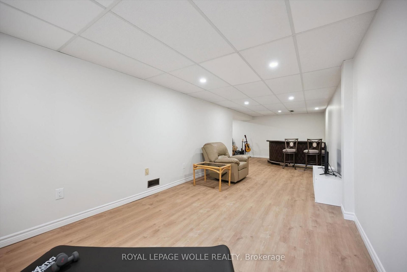 37 Shadeland Crescent • Kitchener, ON photo 27