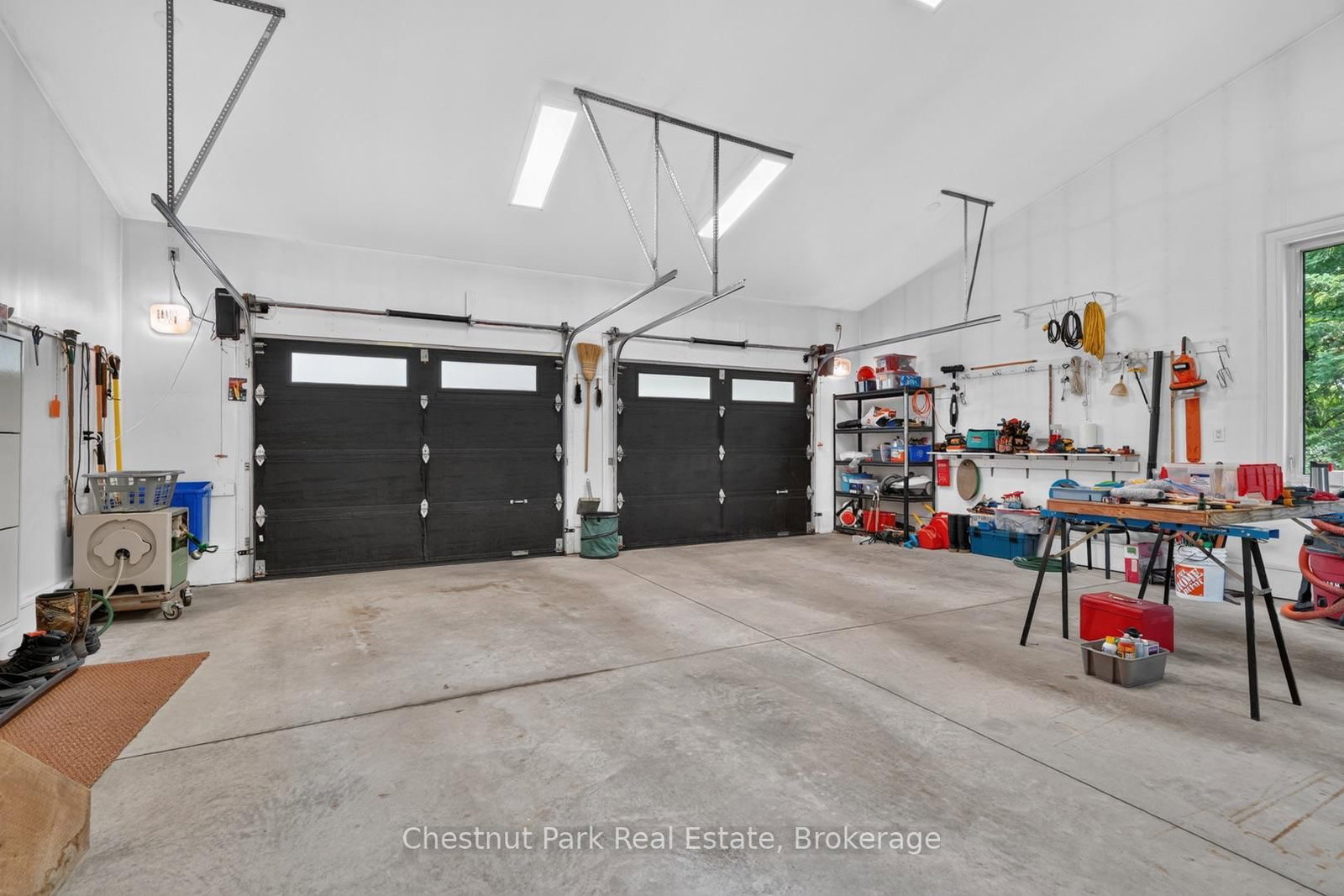 115 Lindgren Road E • Huntsville, ON photo 32