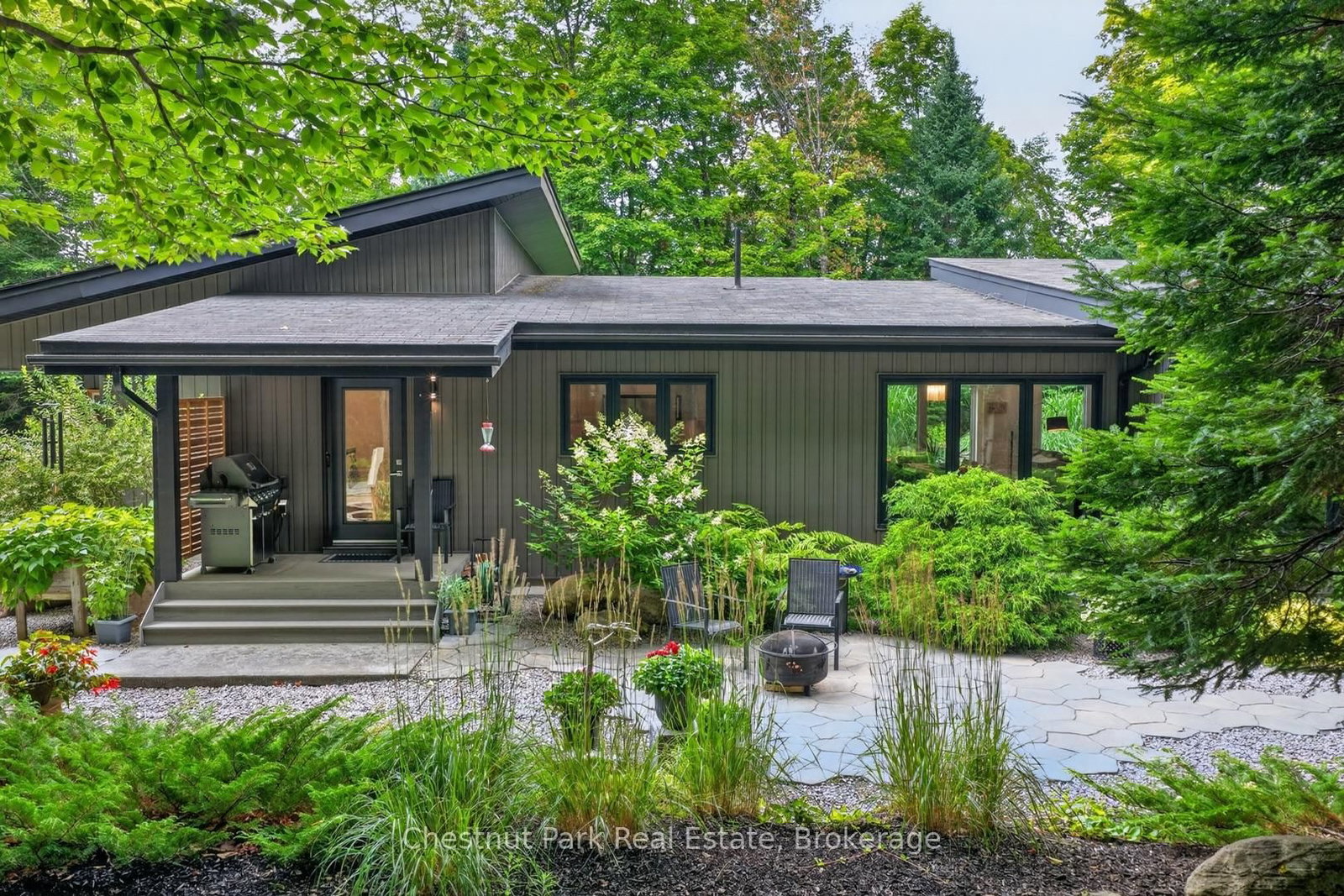 115 Lindgren Road E • Huntsville, ON photo 8