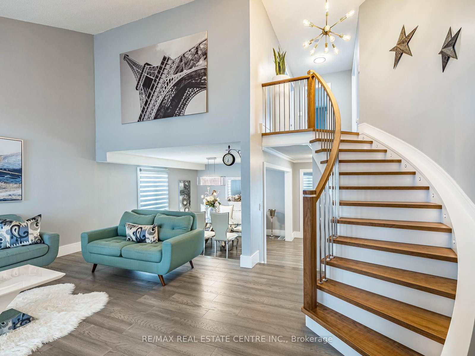 114 Parkwood Crescent • Hamilton, ON photo 1