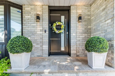 114 Parkwood Crescent • Hamilton, ON photo 6