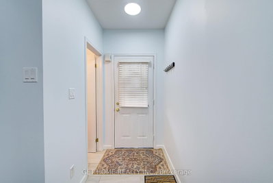 120 Masterson Crescent • Cambridge, ON photo 4