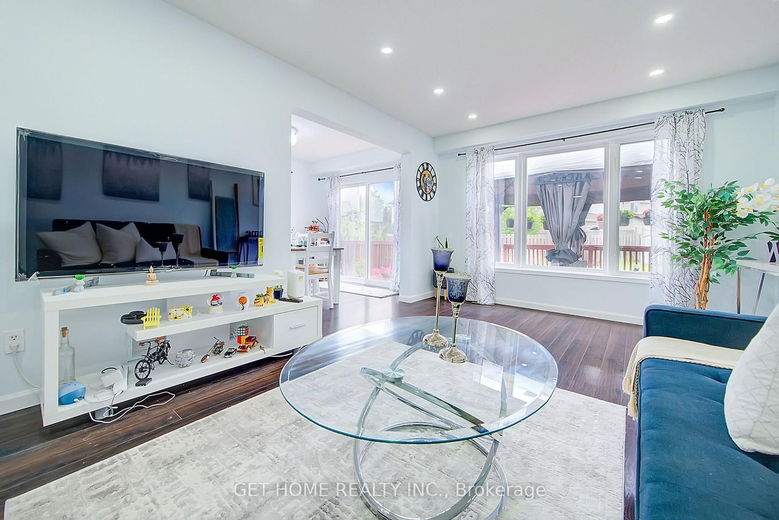 120 Masterson Crescent • Cambridge, ON photo 8