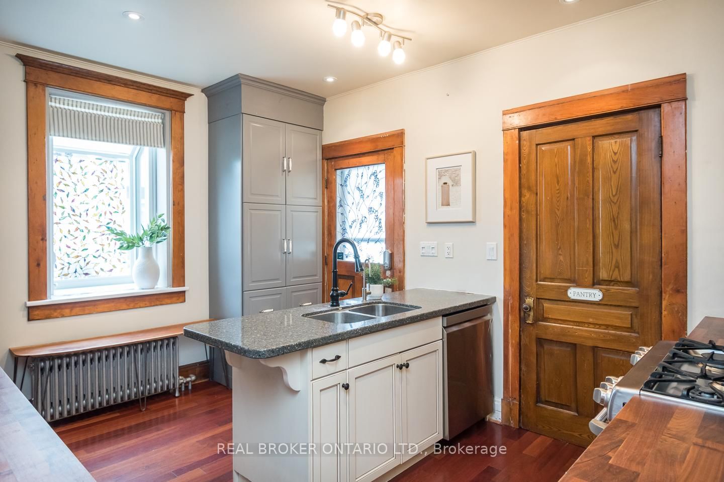 207 Waterloo Street N • Cambridge, ON photo 15
