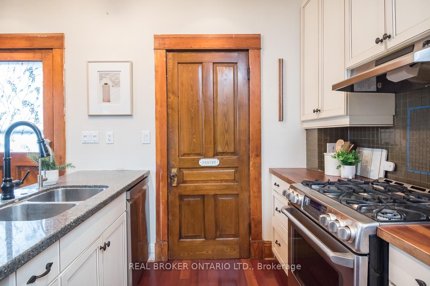 207 Waterloo Street N • Cambridge, ON photo 16