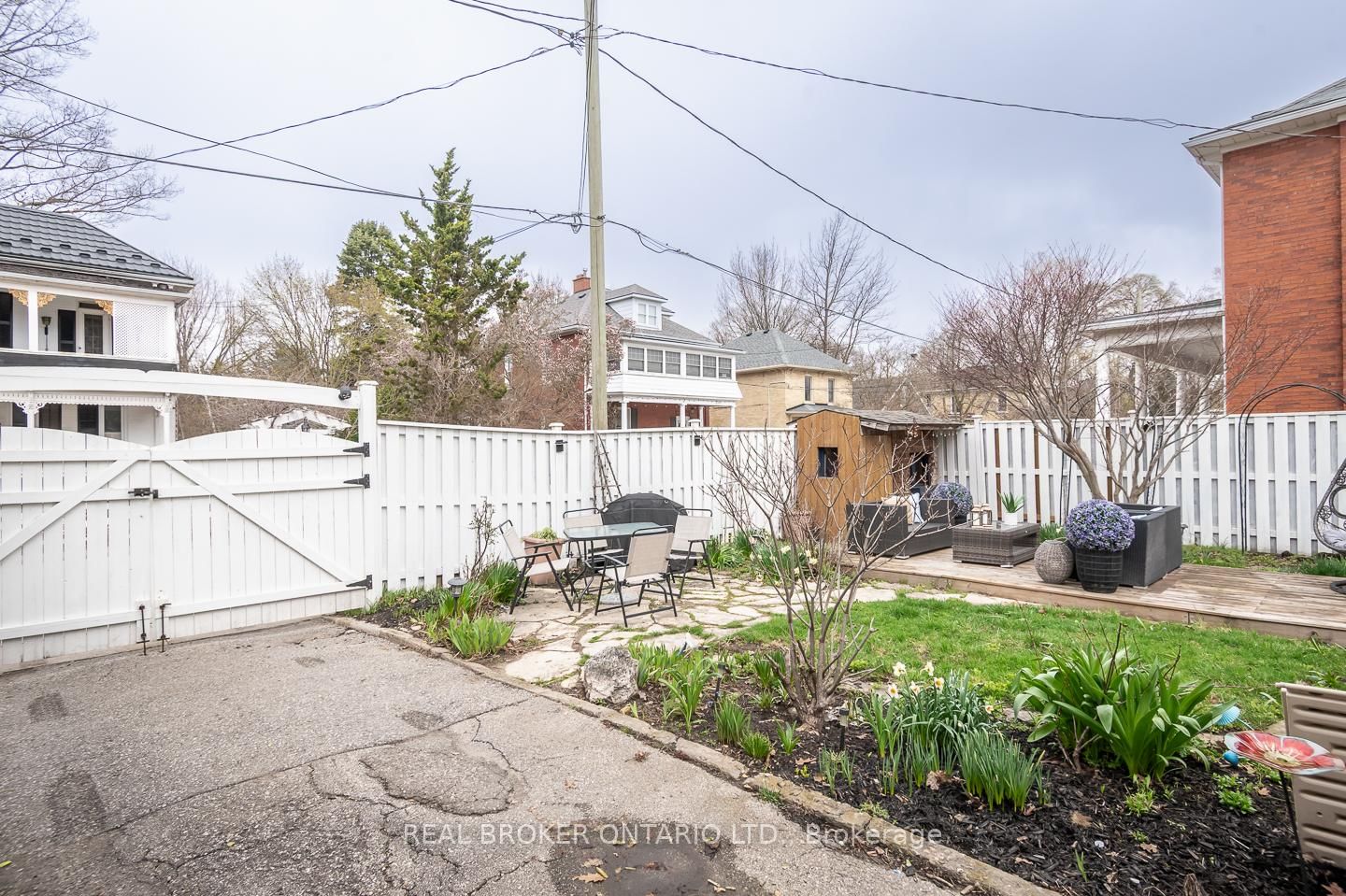 207 Waterloo Street N • Cambridge, ON photo 40