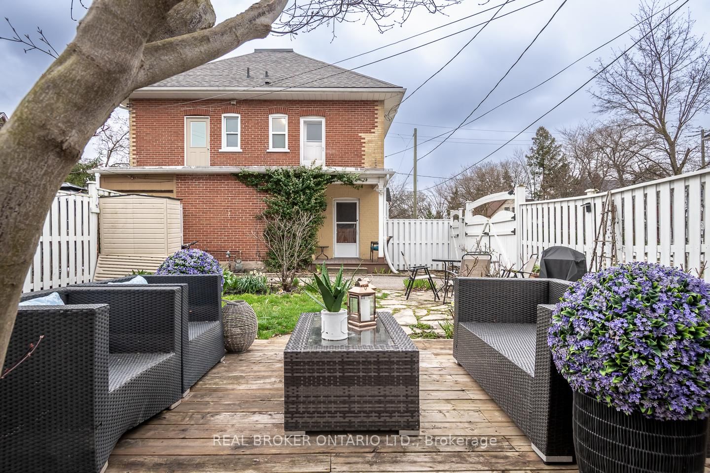207 Waterloo Street N • Cambridge, ON photo 43