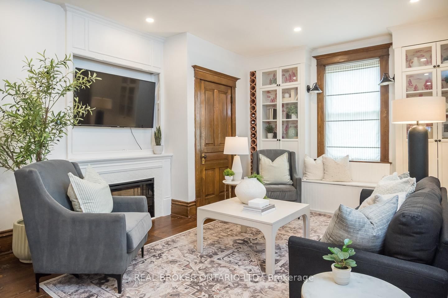 207 Waterloo Street N • Cambridge, ON photo 6
