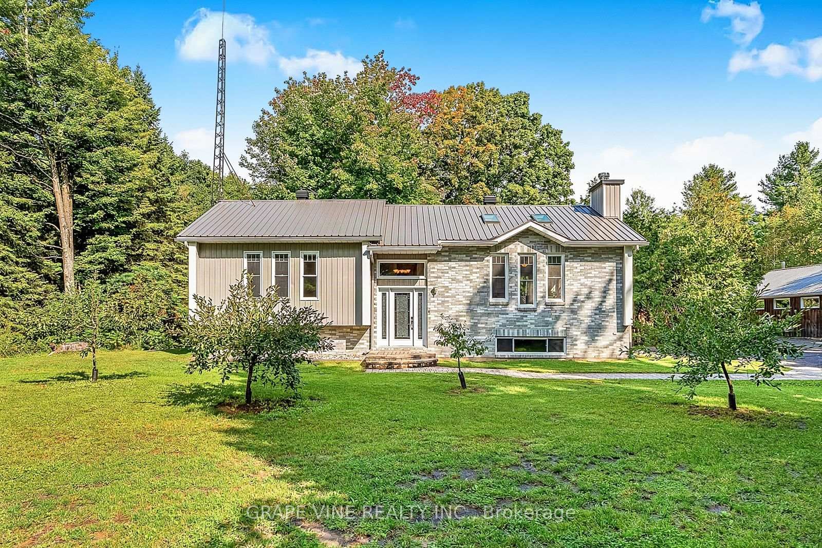 1951 Concession 7 Road • Alfred and Plantagenet, ON photo 1