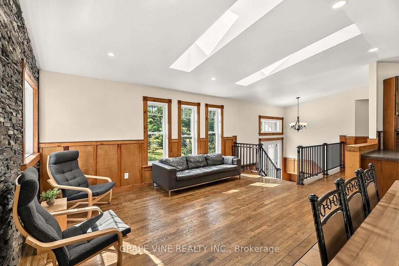 1951 Concession 7 Road • Alfred and Plantagenet, ON photo 10