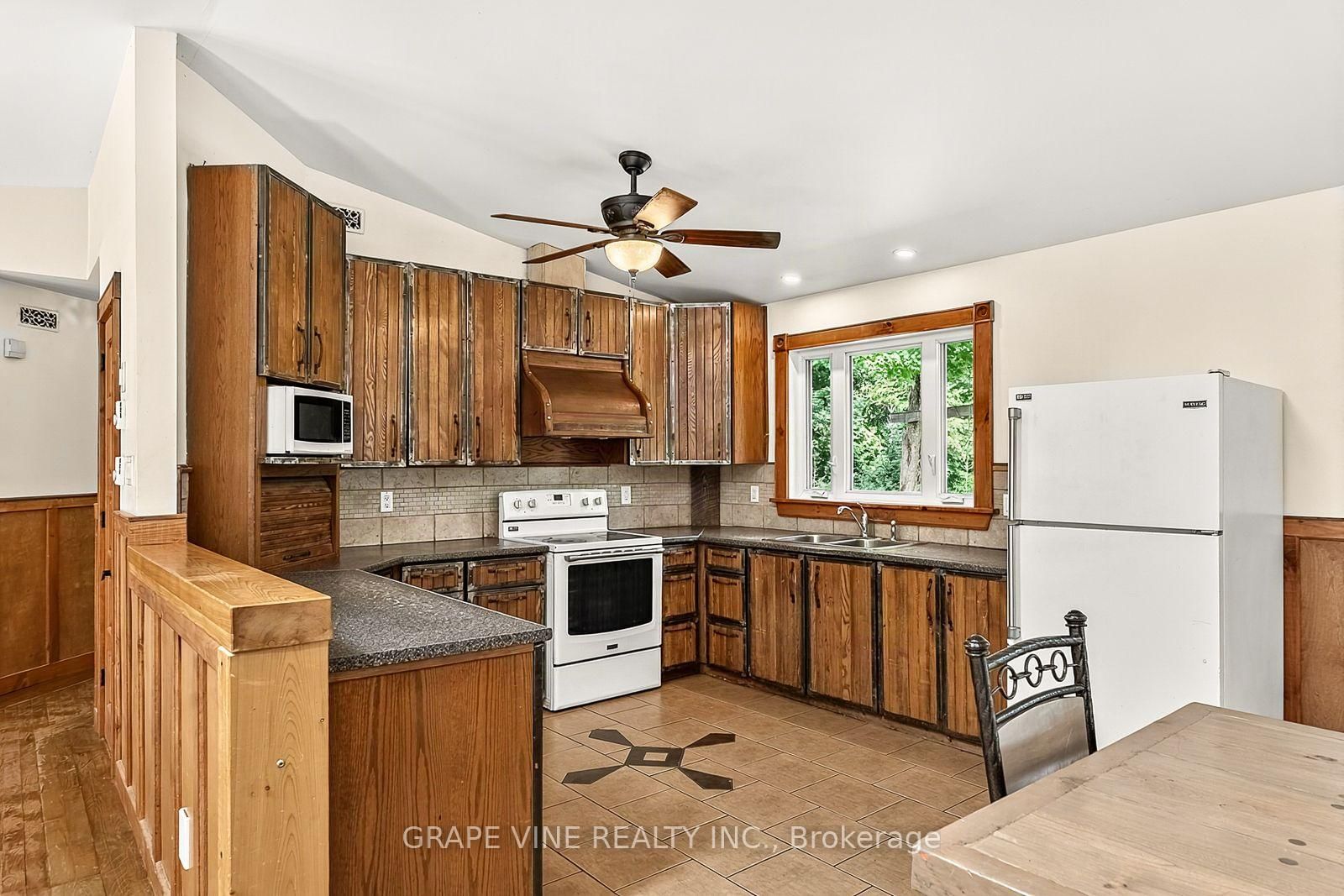 1951 Concession 7 Road • Alfred and Plantagenet, ON photo 11
