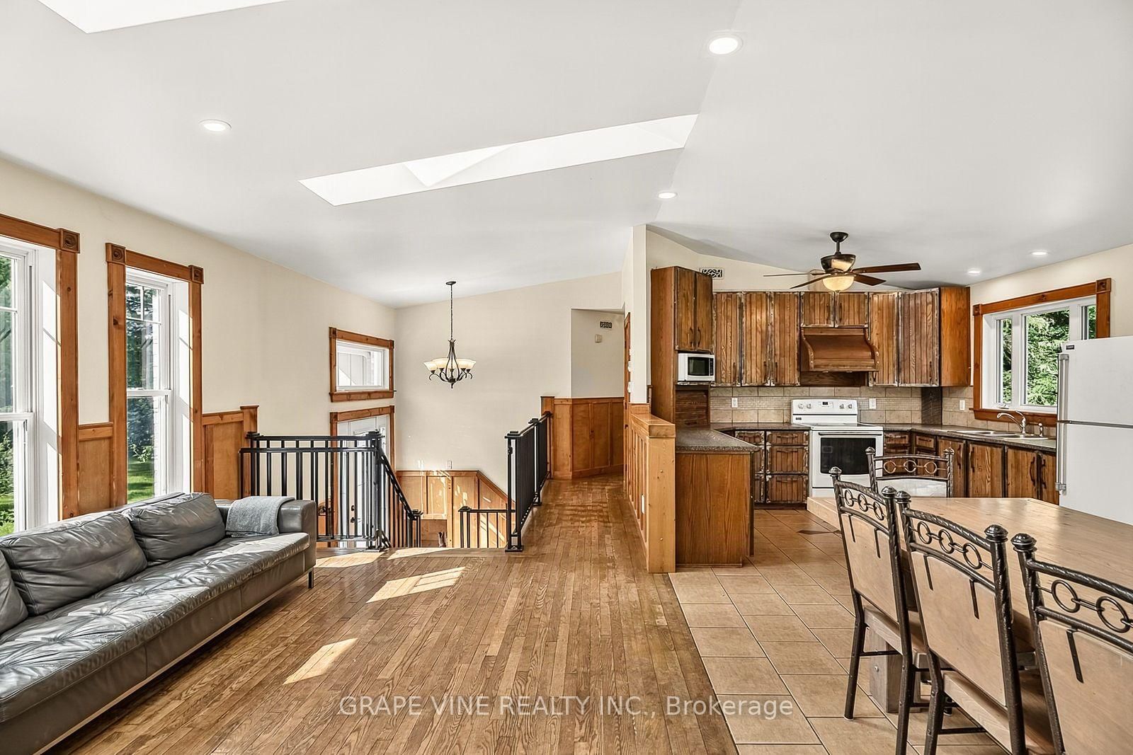 1951 Concession 7 Road • Alfred and Plantagenet, ON photo 14
