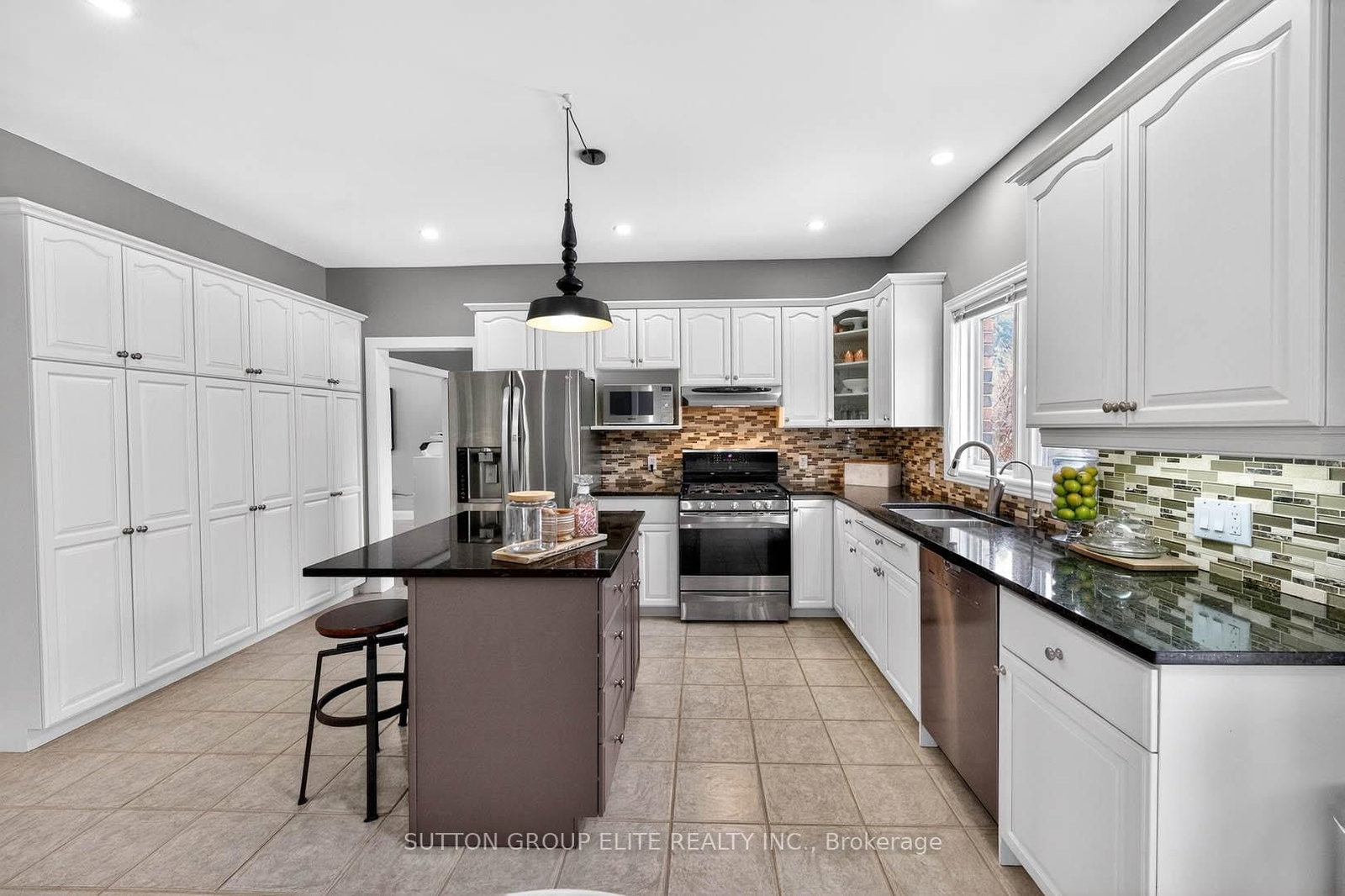 11 Elderberry Lane • Hamilton, ON photo 19