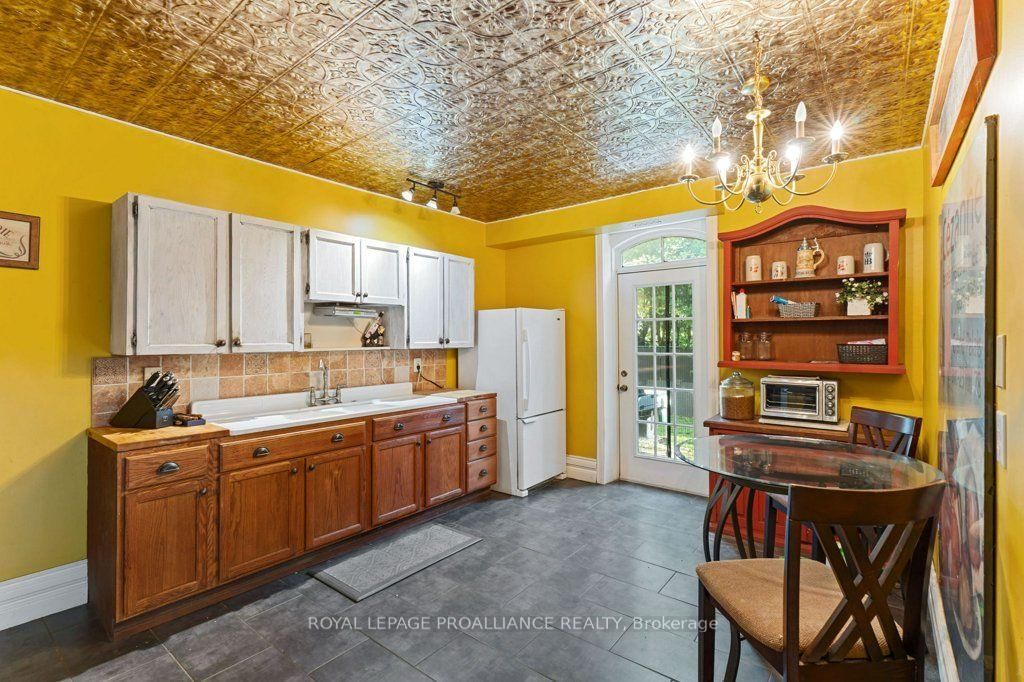 530 Dibble Street W • Prescott, ON photo 13